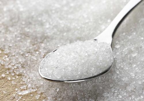 Bērna pirmajā dzīves gadā iesaka vispār atturēties no cukura uzturā