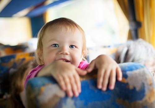 APTAUJA: 81% aptaujāto uzskata, ka ģimenēm ar bērniem, daudzbērnu ģimenēm pienākas atlaides Rīgas sabiedriskajā transportā