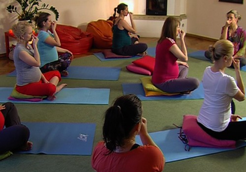 Māmiņu Klubs Tv3 svētdien, 17.02: joga grūtniecības laikā
