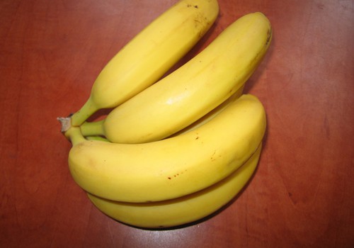 Banāna un piena maska lūpu skaistumam