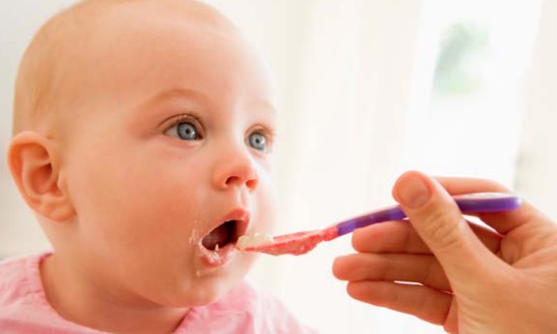 FOTOkonkurss: parādi, kā Tavs mazulis ēd biezenīti!
