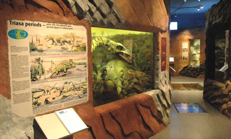 Dabas muzejā notiks ģimenes dienas pasākums par dinozauriem 