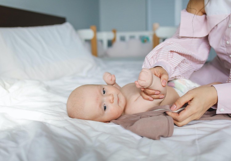Bēbīšu diena 29. jūnijā: Veselīga bērna attīstība: vide, rotaļas, cieņpilna aprūpe
