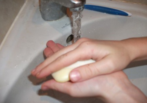 Kā mācās mazgāt rokas Māmiņu Kluba ģimenēs? Noslēdzies konkurss!