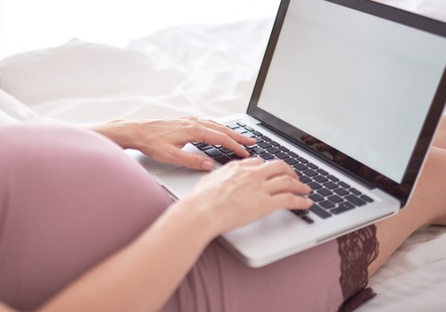 Diāna Zande aicina grūtnieces nemeklēt informāciju internetā pie citām mammām
