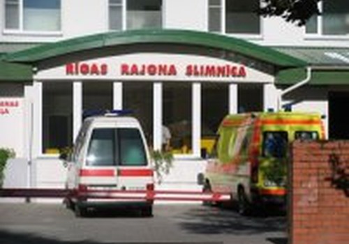 Rīgas rajona slimnīcā Siguldā mudina saglabāt Dzemdību nodaļu