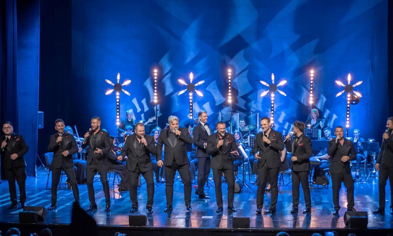 Rīgā, Valmierā un Daugavpilī izskanēs grandiozi koncerti “10 Tenors” ar simfonisko orķestri