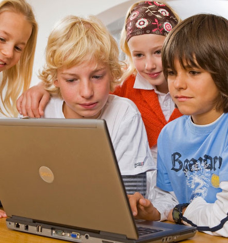 Kā pasargāt bērnu no interneta apdraudējumiem