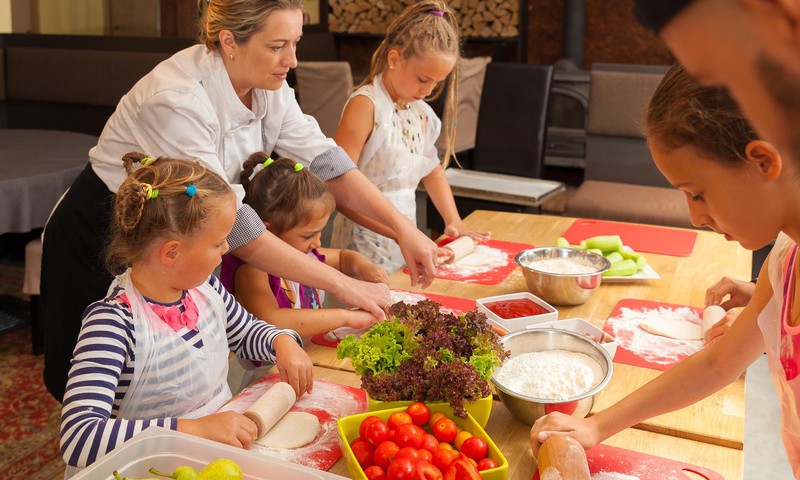 6 iemesli, kāpēc Grilbārs Lighthouse ir ģimenēm ar bērniem draudzīgākais restorāns Jūrmalā