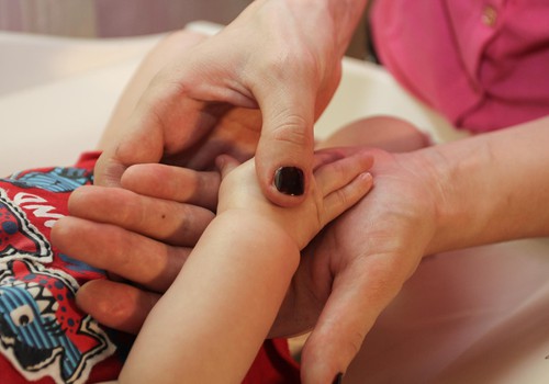 Bērnu vakcinēšanu pret rotavīrusu valsts plāno atlikt līdz 2015.gadam