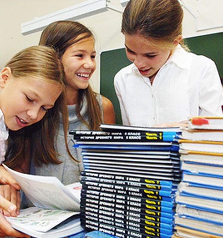 Vairākās skolās mācās no PSRS laika grāmatām un kartēm