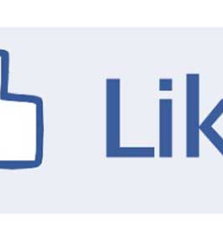 Meitenītei dots vārds no "Facebook" pogas