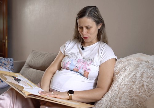 Brālis vai māsa ceļā: kā par to runāt ar bērnu?