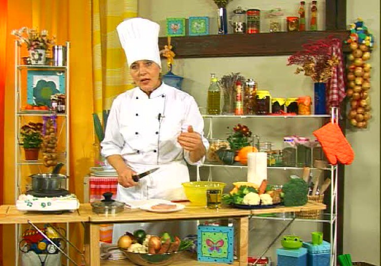 VIDEO: Gatavojam mannā zupu ar burkāniem un tītara gaļu