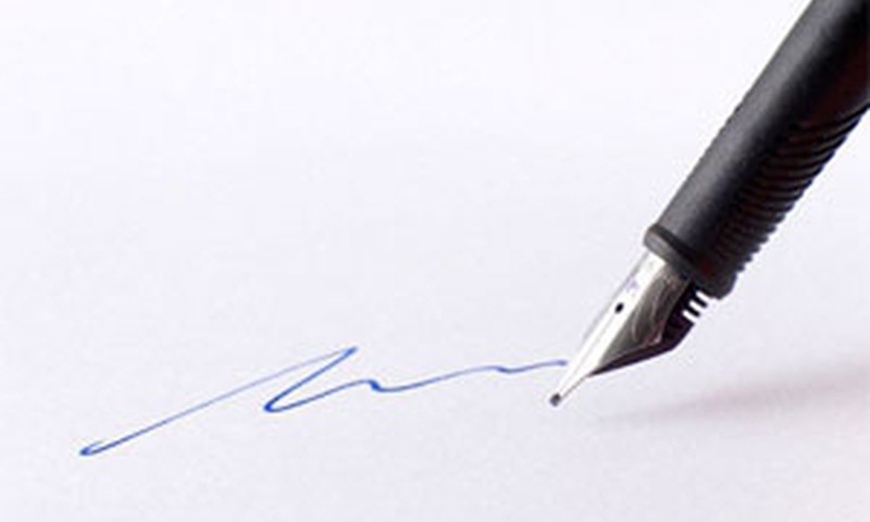 Vēl tikai ŠODIEN notiek parakstu vākšana par māmiņu algu griestu noņemšanu