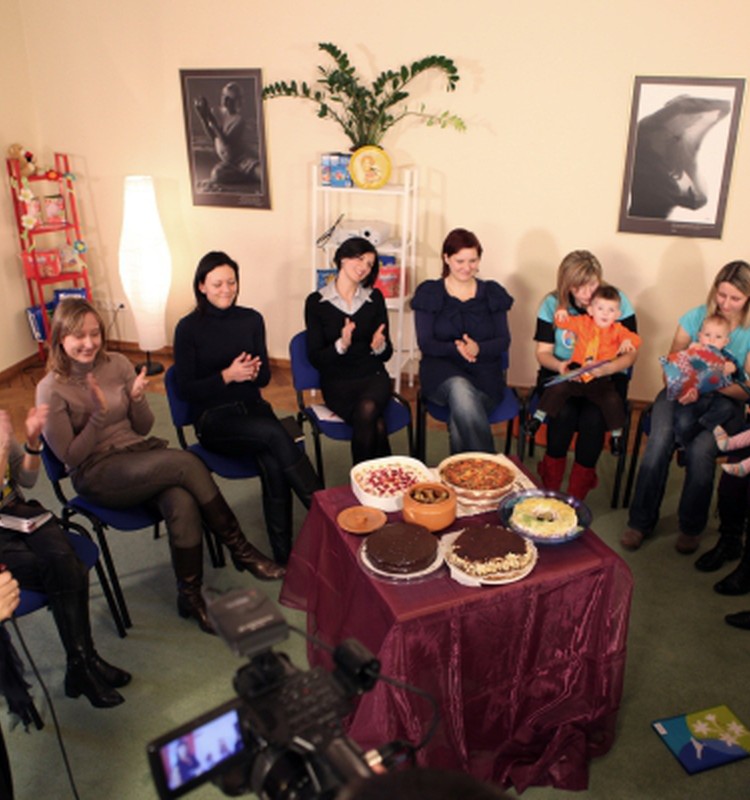 FOTOBLOGS: Aicinām sekot māmiņu pavasara skaistuma kūres dalībniecēm un tievēt kopā!