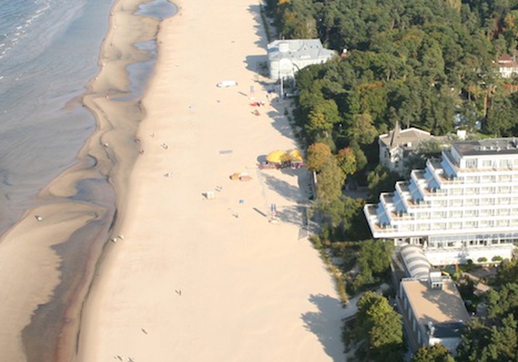 Atpūtu visai ģimenei septembrī Baltic Beach Hotel pelnījusi VASARAS GIDS 2013...