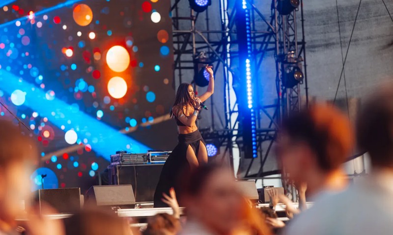 Starp festivāla "Holi Music Festival 2026" māksliniekiem: Prusax, Patrisha, STIRNA un "Dyur"