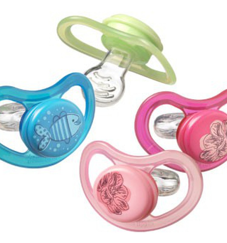 Tommee Tippee māneklīšu sērija jau no dzimšanas brīža