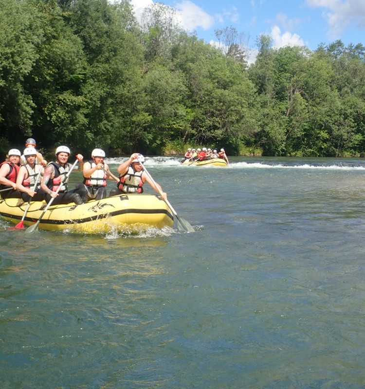 Jauna pieredze – raftings Savas upē (Slovēnija)