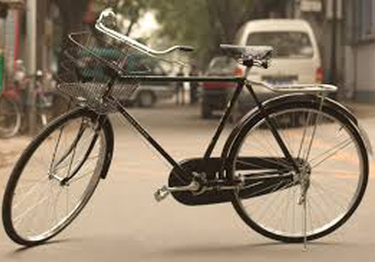 Braucot ar velosipēdu cienīsim viens otru, lai pārvietošanās sagādātu prieku!