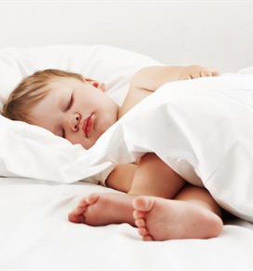 Kā bērnu aizmidzināt vieglāk, ātrāk un efektīvāk?