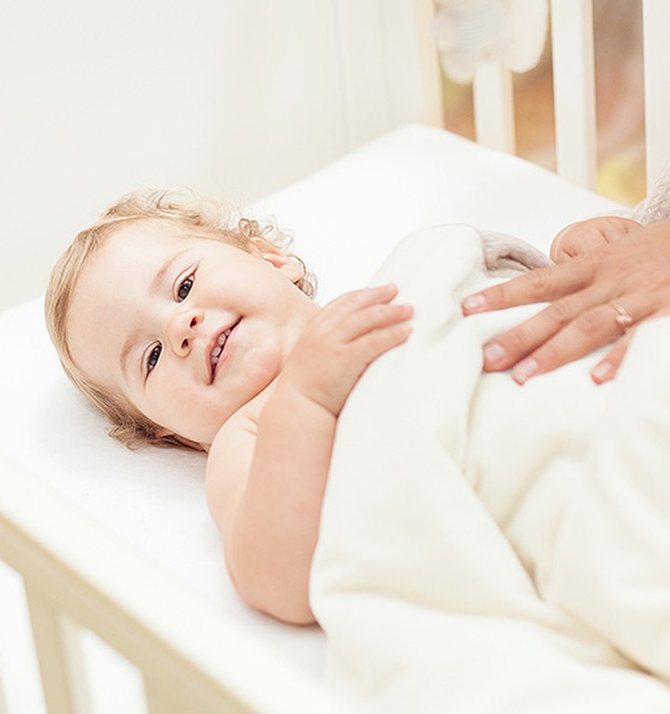 Kā un kad vajadzētu zīdaiņa gultiņu pret lielāku?