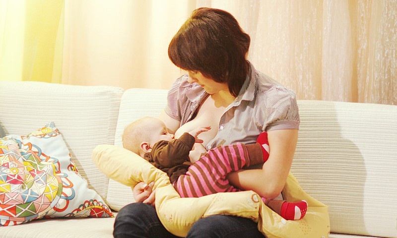 Krūts ēdināšanas individuālā konsultācija kopā ar Sandru Lasi Māmiņu Klubā