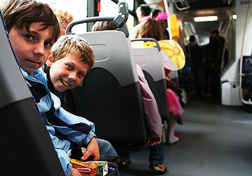 No septembra Rīgas skolēniem transports būs bez maksas