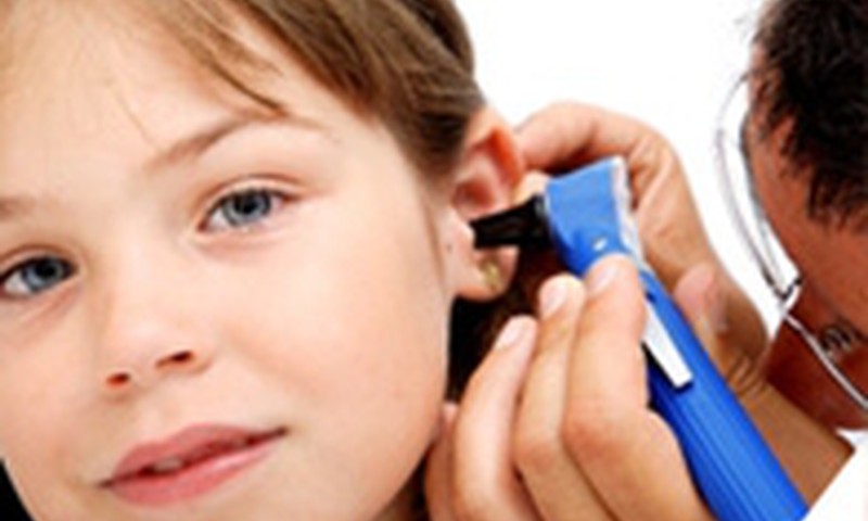 Pazīmes, kas liecina, ka bērnam ir dzirdes traucējumi