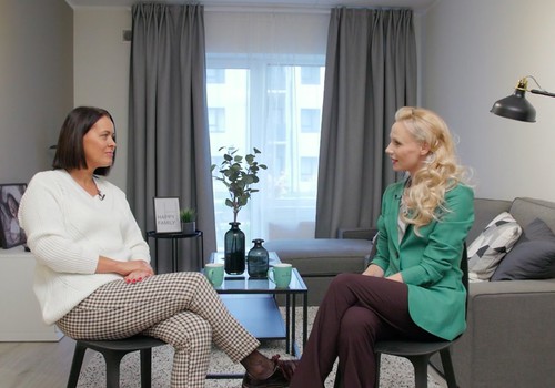 15.novembra TV raidījuma lielajā intervijā - biedrības "Esmu klāt" vadītāja Sanita Ziediņa