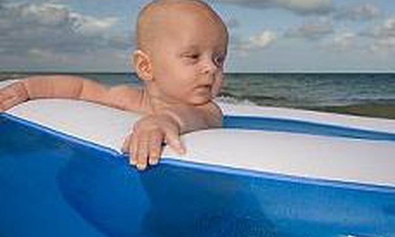 Uzdod jautājumu peldēšanas instruktoram par bērnu mācīšanu peldēt!