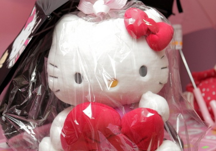 Hello Kitty - superdāvana supermeitenei!