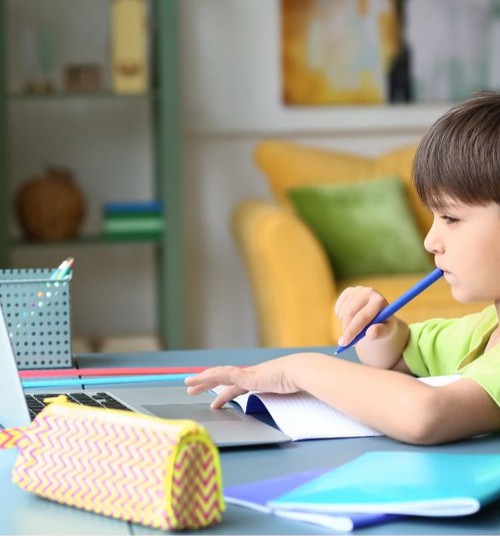 Ergonomika pirmsskolas un skolas vecuma bērniem. Vērtīgi ergoterapeita ieteikumi, kā sagatavot bērnu skolai.
