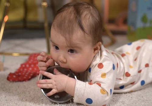 Vecāku ABC: Kā pareizi iekārtot rotaļu vidi mazulim? Fizioterapeita ieteikumi