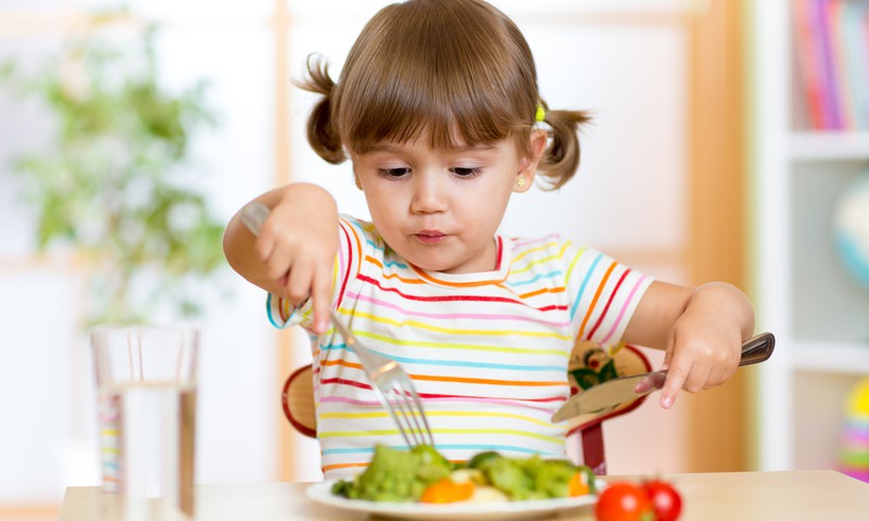 Mīti un patiesības par mazu bērnu uzturu Komentē uztura speciāliste Ksenija Andrijanova