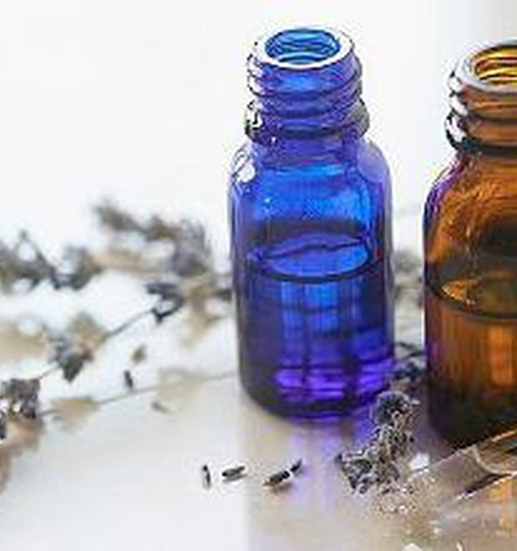 Pediatre: Uz spirta bāzes veidotos homeopātiskos līdzekļus drīkst lietot arī bērni un grūtnieces!