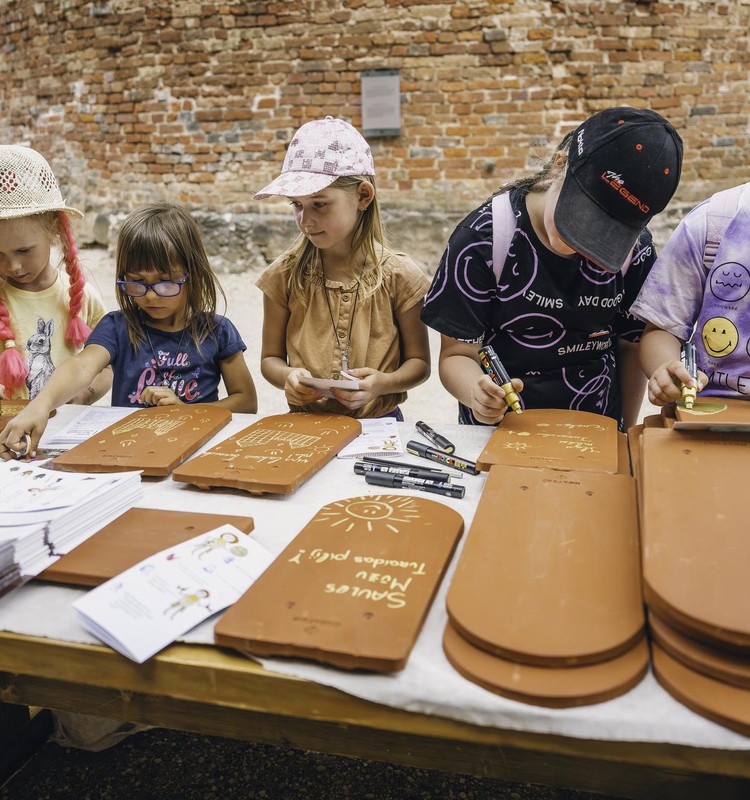 Turaidas pils pagalmā 15. jūnijā notiks  pasākums "Aizraujoša arheoloģija"