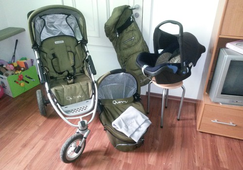 Pārdodu quinny ratus :) 