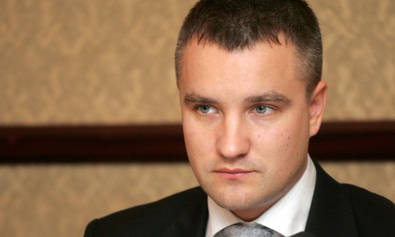 Valsts prezidenta padomniekam jāatvainojas par saviem izteikumiem