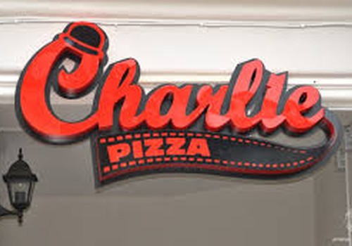 Laba vieta,kur papusdienot ar bērniem: Charlie pizza.