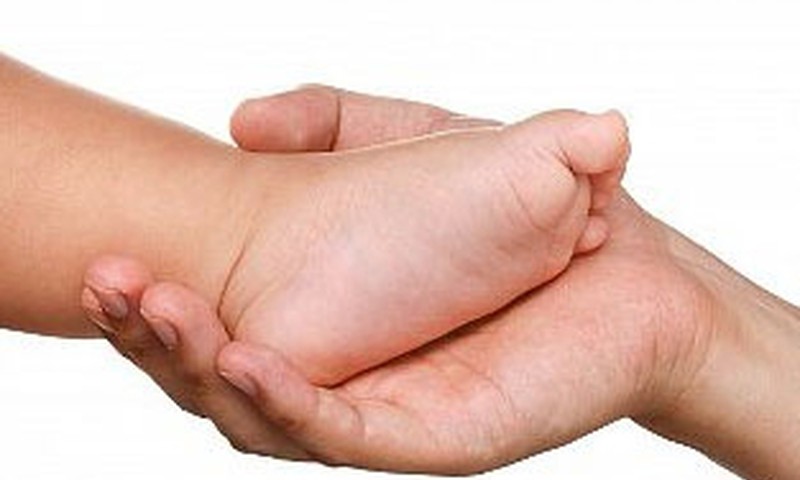 Demogrāfs: ģimenes ar bērniem joprojām tiek grūstas nabadzībā