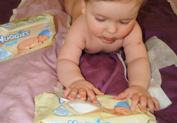 Huggies® mitrās salvetes noderēs svētku laikā!