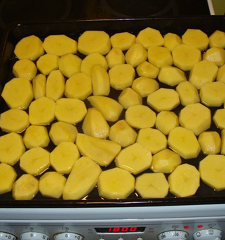 Kartupeļi cepeškrāsnī