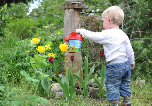 Vai un kā iesaistīt bērnu dārza darbos?