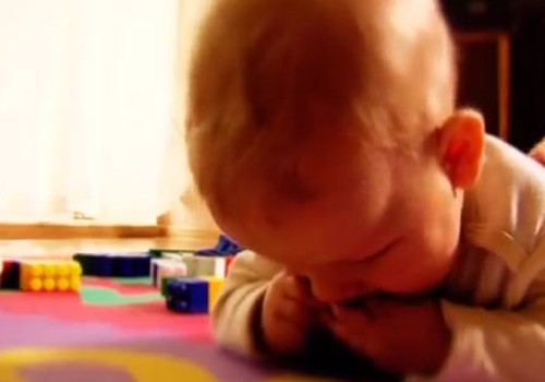 VIDEO: Kā palīdzēt, ja bērns aizrijies?