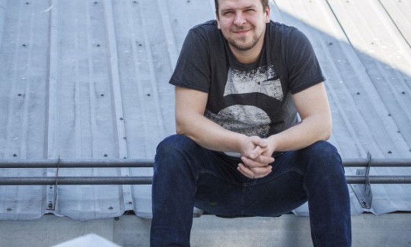 Latvijas Leļļu teātrī tēvu izrāde bērniem