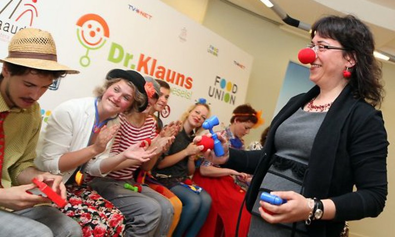 Nāc un piedalies Dakteru Klaunu radošajā darbnīcā Māmiņu Kluba Vasaras festivālā!