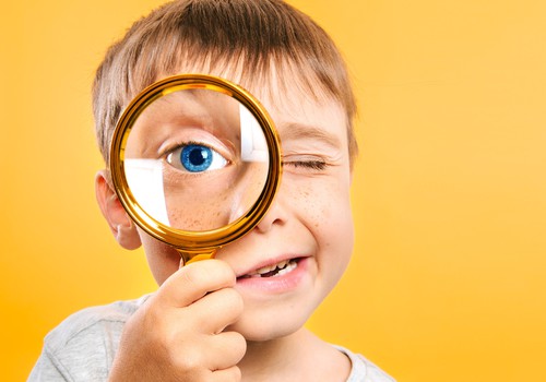 Optometriste: redzes problēmas var traucēt bērniem mācību procesā