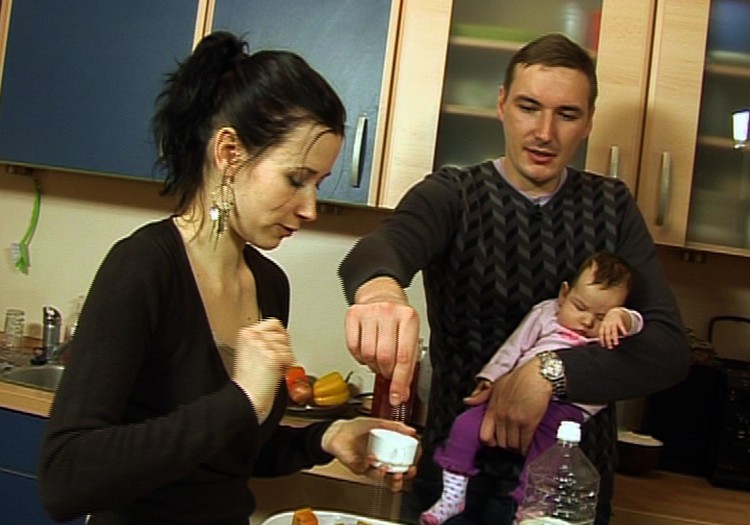 VIDEO: svinam Ziemassvētku kopā ar Superbēbītes Kates ģimeni!